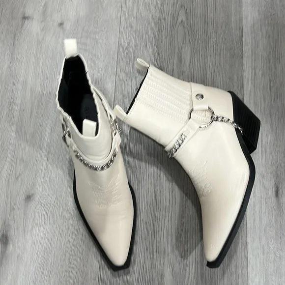 Billini Ellison Bone Leather Western Cowboy Bootie - Picture 3 of 8